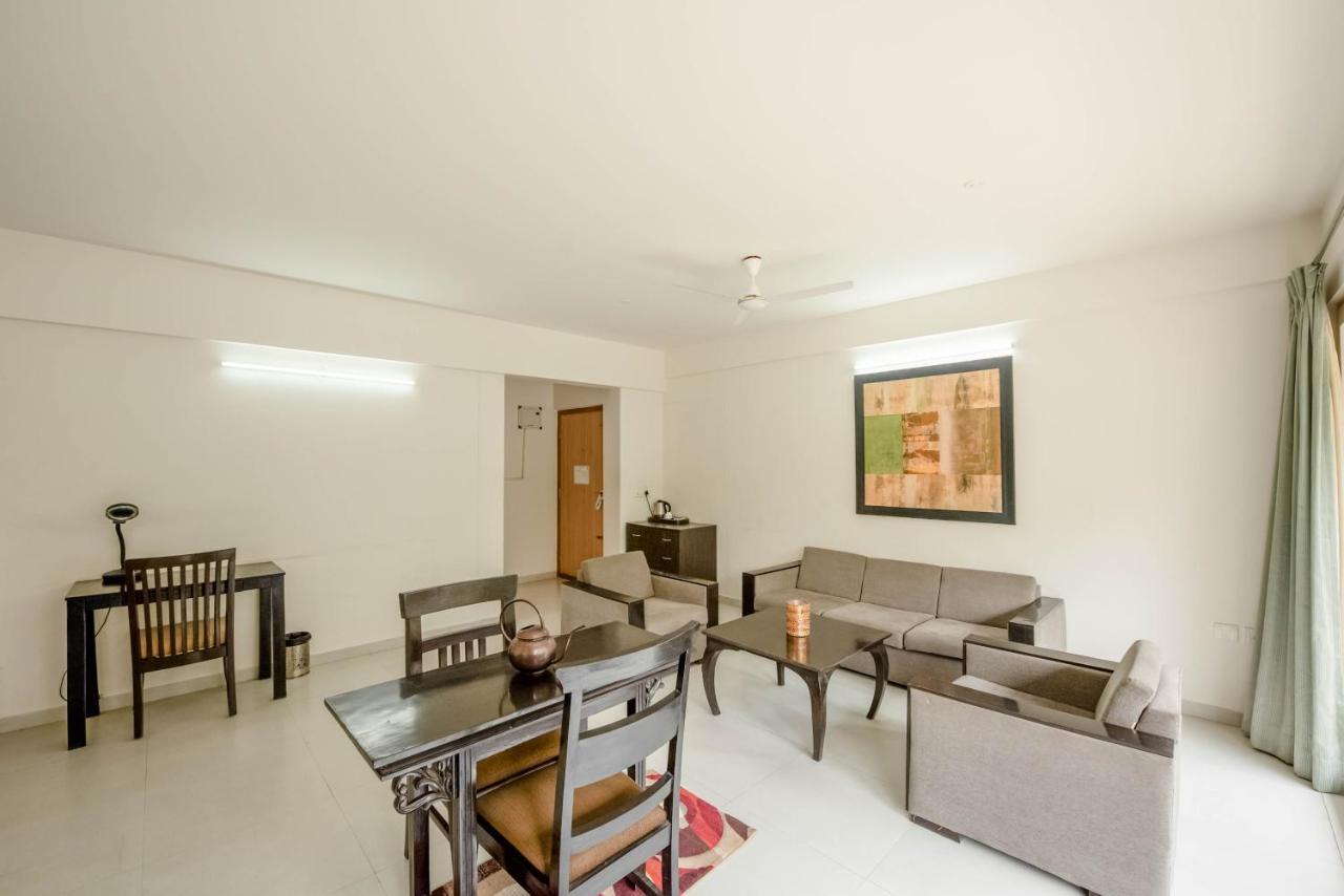 Siesta Bellandur Hotell Bangalore Exteriör bild